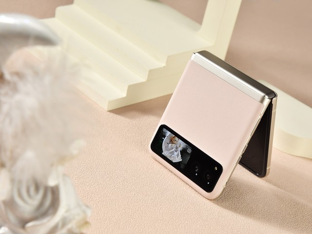 618开门红！moto razr 40系列重塑折叠屏市场新标杆