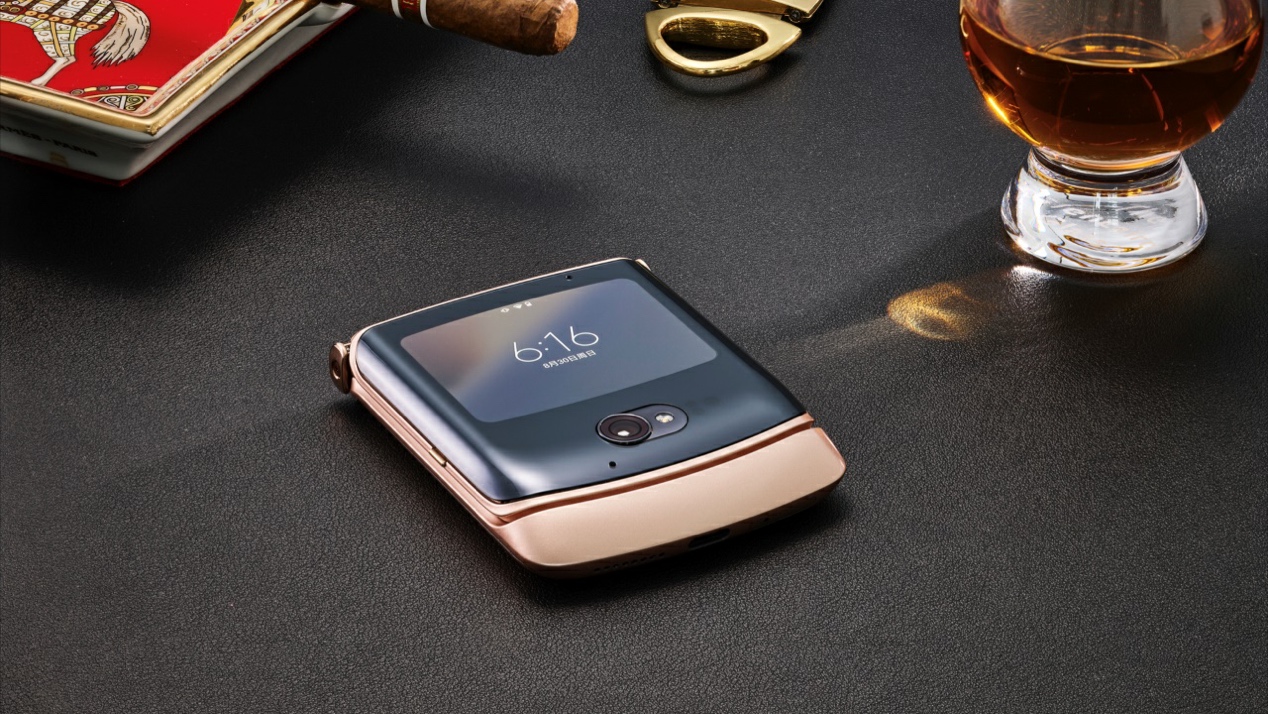3999元起！moto razr 40折叠屏神机开售-多多发布网(图1)