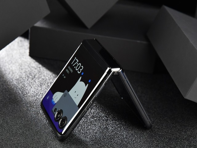 首发入手了moto razr 40 Ultra 6399元买一送一！？