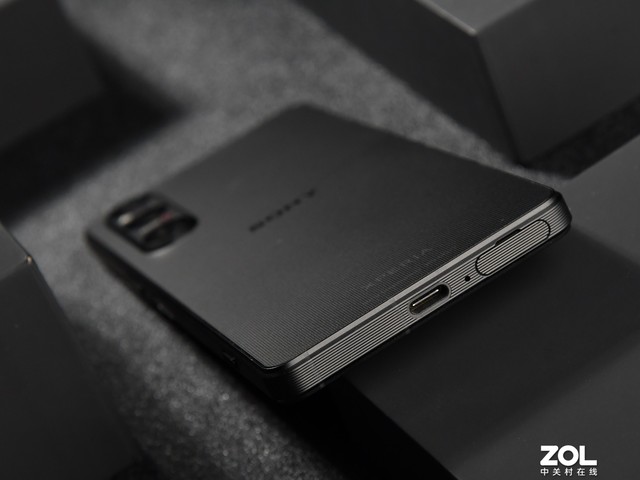 首发“黑科技”影像传感器 电影感影像旗舰索尼Xperia 1 V评测-多多发布网(图4) 首发“黑科技”影像传感器 电影感影像旗舰索尼Xperia 1 V评测