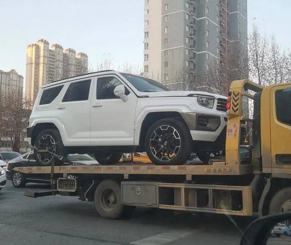造型惊艳！坦克700真车曝光 全尺寸SUV