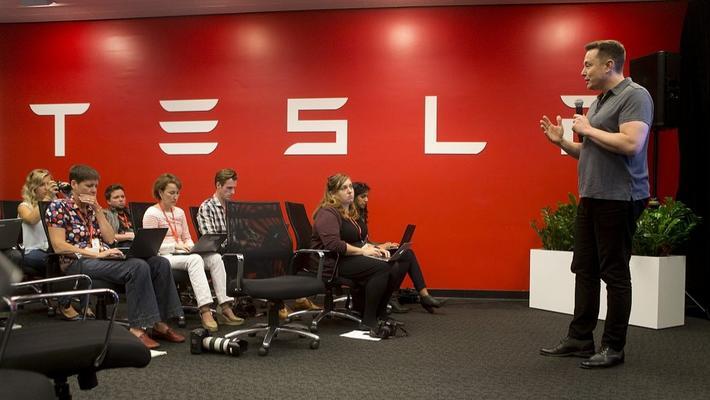 国产还会降价吗？特斯拉下调Model S/X在美起售价：约58万起-多多发布网(图1)