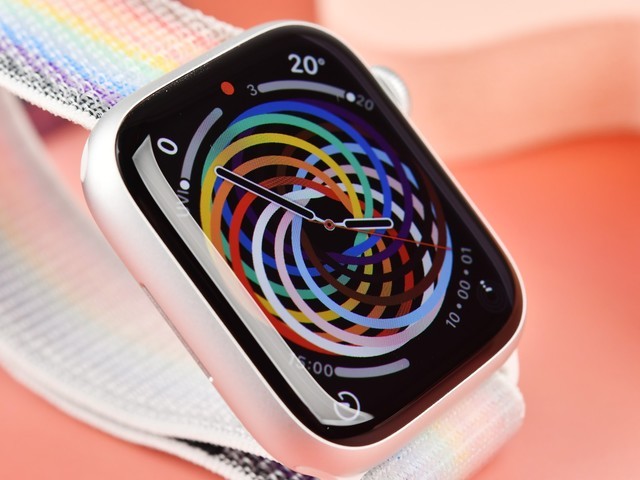 Apple Watch入坑指南，为啥500块的S4最值得推荐？