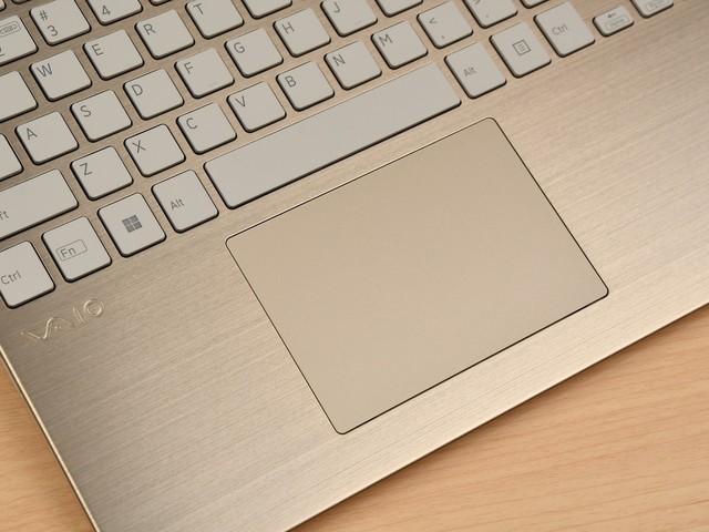 笔记本中的“定番”？全新VAIO F16评测