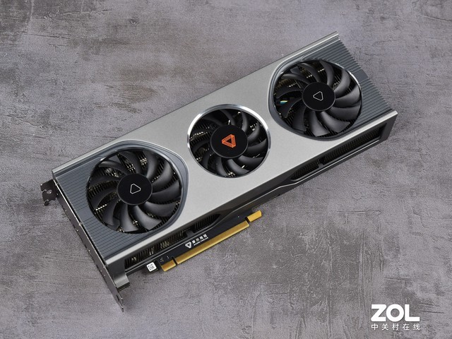 搭载MTT S80国产GPU 强化游戏+AI应用 深度体验摩尔线程智娱摩方