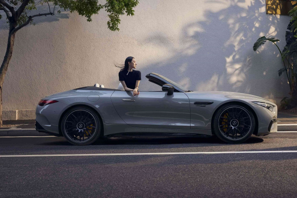 经典敞篷梅赛德斯-AMG SL 63 4MATIC+上市(图2)