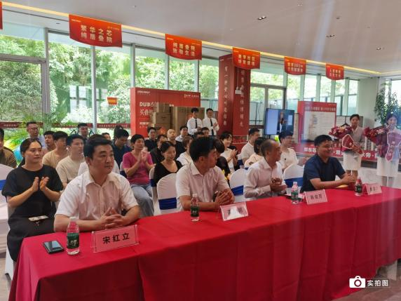 交房即发证 | 绿都九州雅叙26#高层盛大交付，用实力兑现承诺(图1)